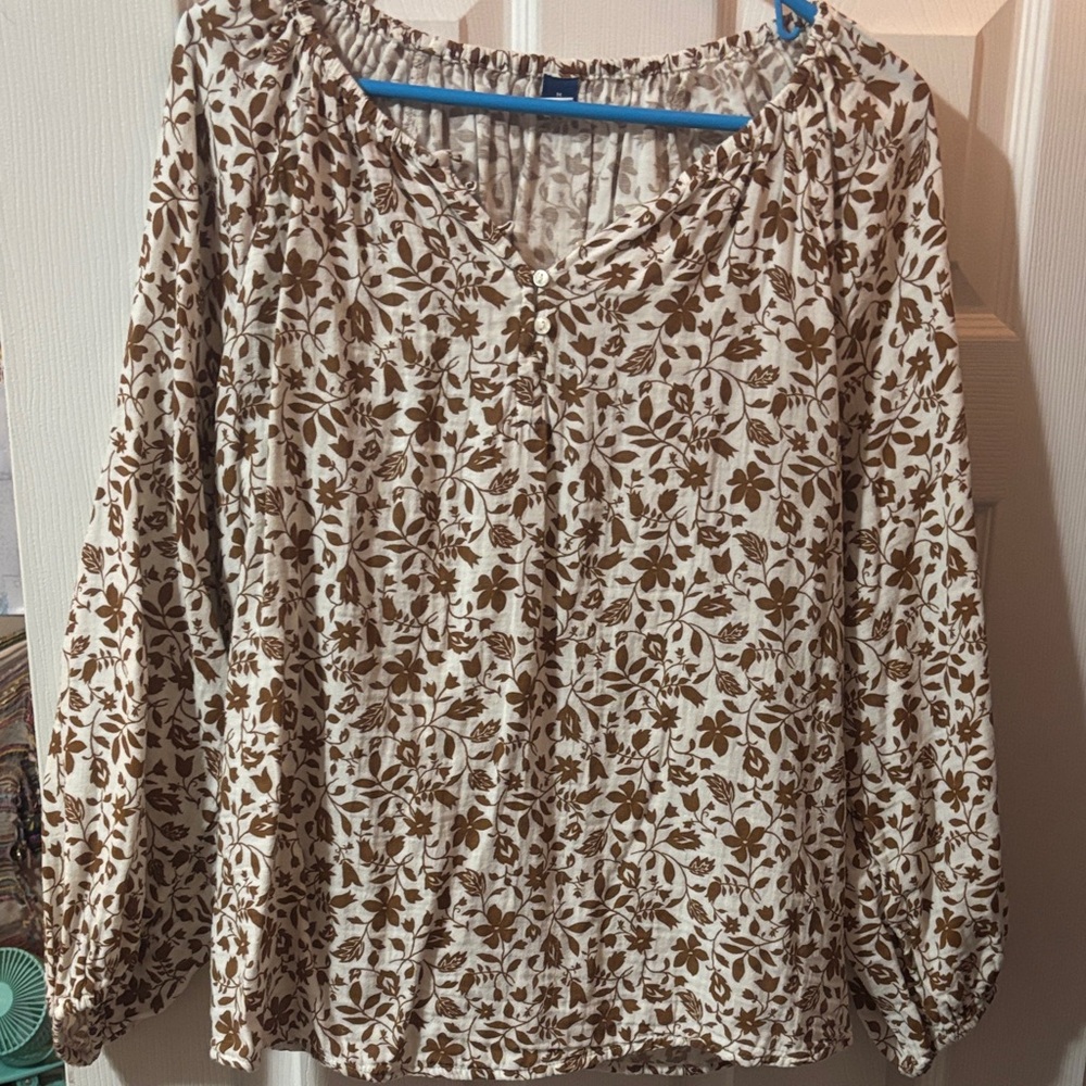 Old Navy Floral Print Blouse in Brown and Cream Size Medium - Picture 6 of 7